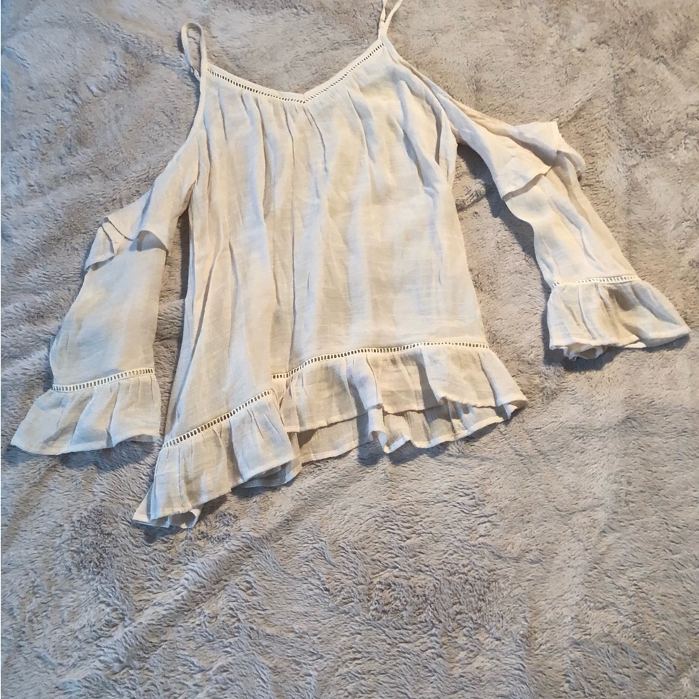 ENTRO Women Small Ivory Sleeveless V-Neck Cold Shoulder Ruffle Hem Blouse Top